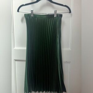 Green pleated Zara skirt